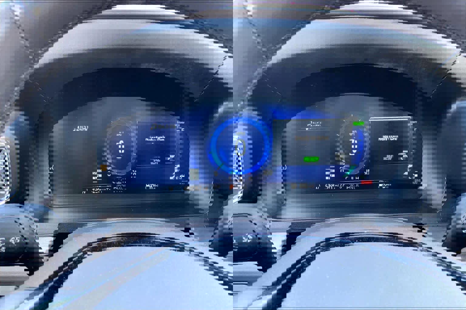 Certified 2022 Ford Explorer Platinum w/ Technology Package image 25