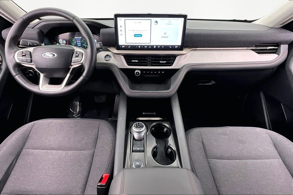 Certified 2025 Ford Explorer Active image 16
