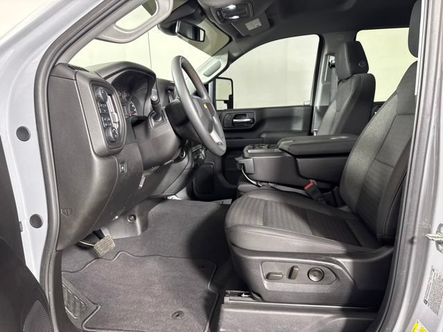 Used 2024 Chevrolet Silverado 2500 Custom w/ Custom Value Package AWD/4WD image 10