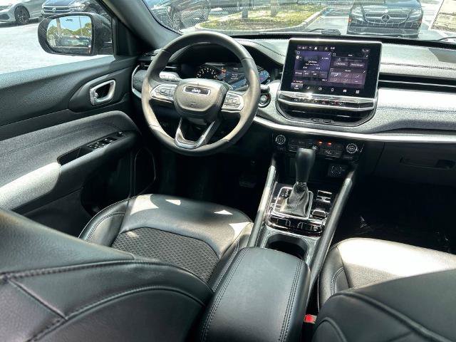 Used 2023 Jeep Compass Latitude w/ Convenience Group AWD/4WD image 9