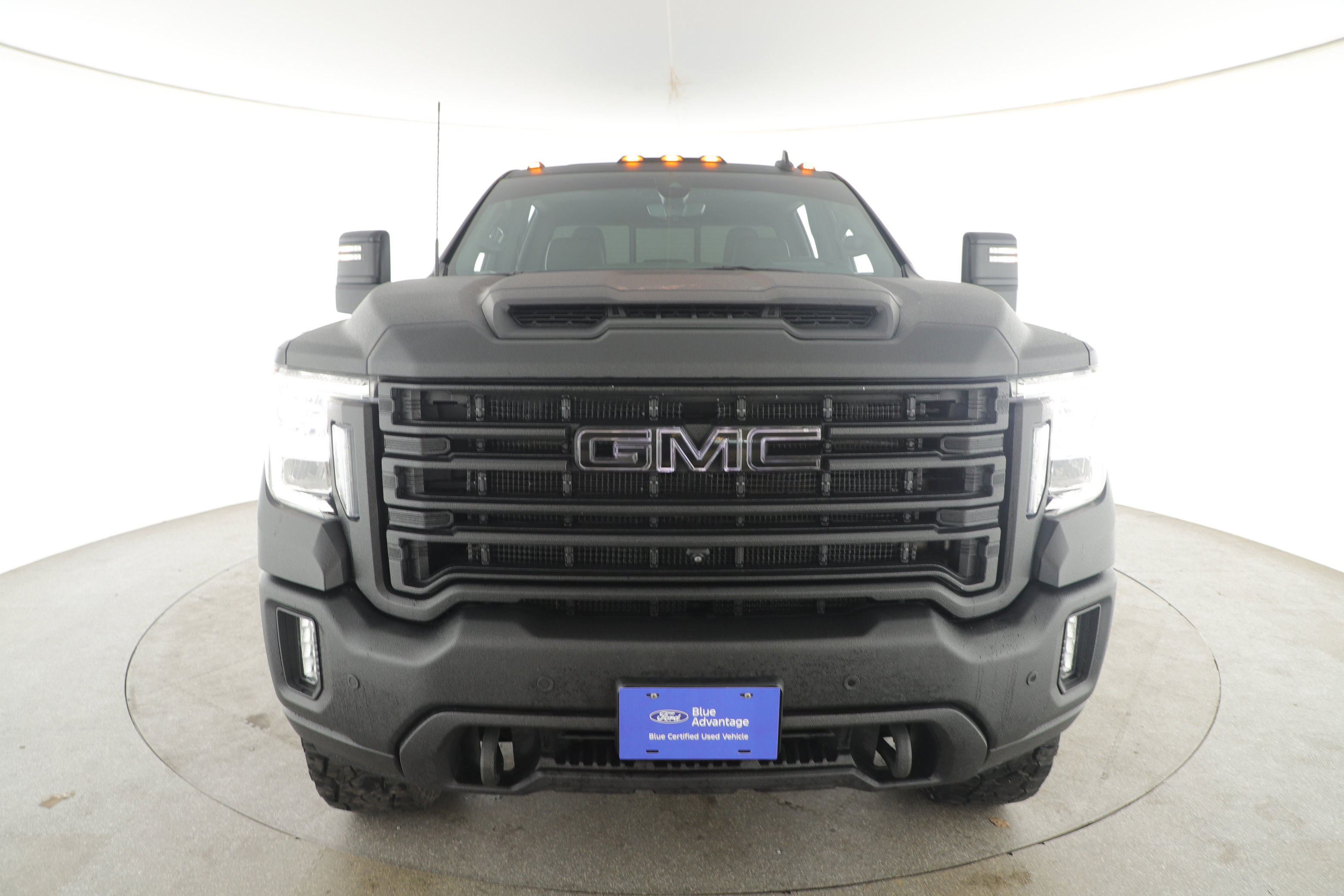 Used 2022 GMC Sierra 2500 AT4 w/ AT4 Premium Plus Package image 2