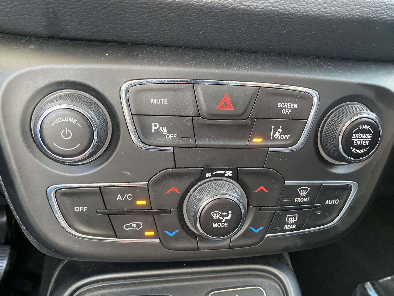 Used 2021 Jeep Compass Trailhawk AWD/4WD image 26