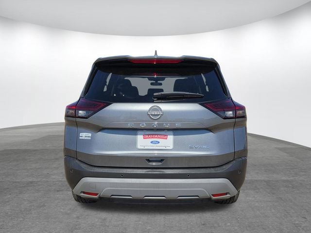 Used 2023 Nissan Rogue SV image 3