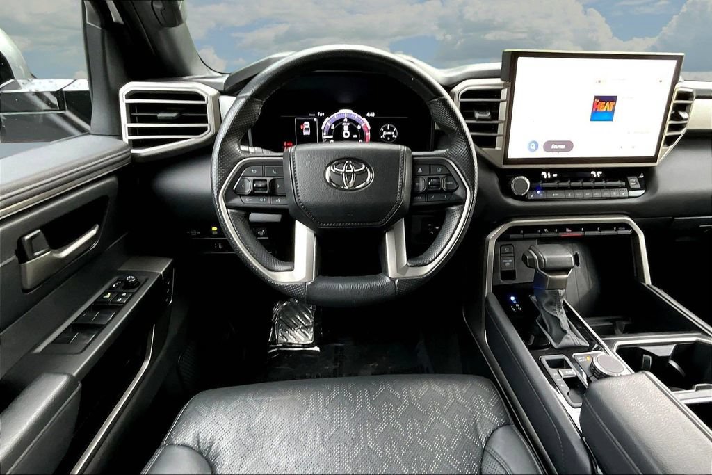 Used 2025 Toyota Tundra Limited AWD/4WD image 11