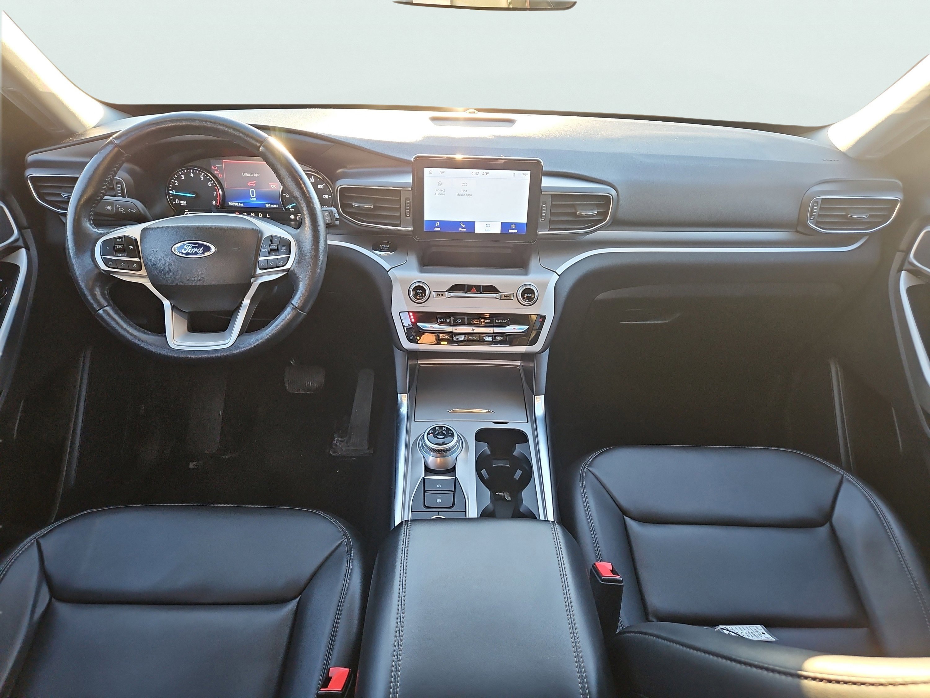 Certified 2022 Ford Explorer XLT w/ Equipment Group 202A image 7