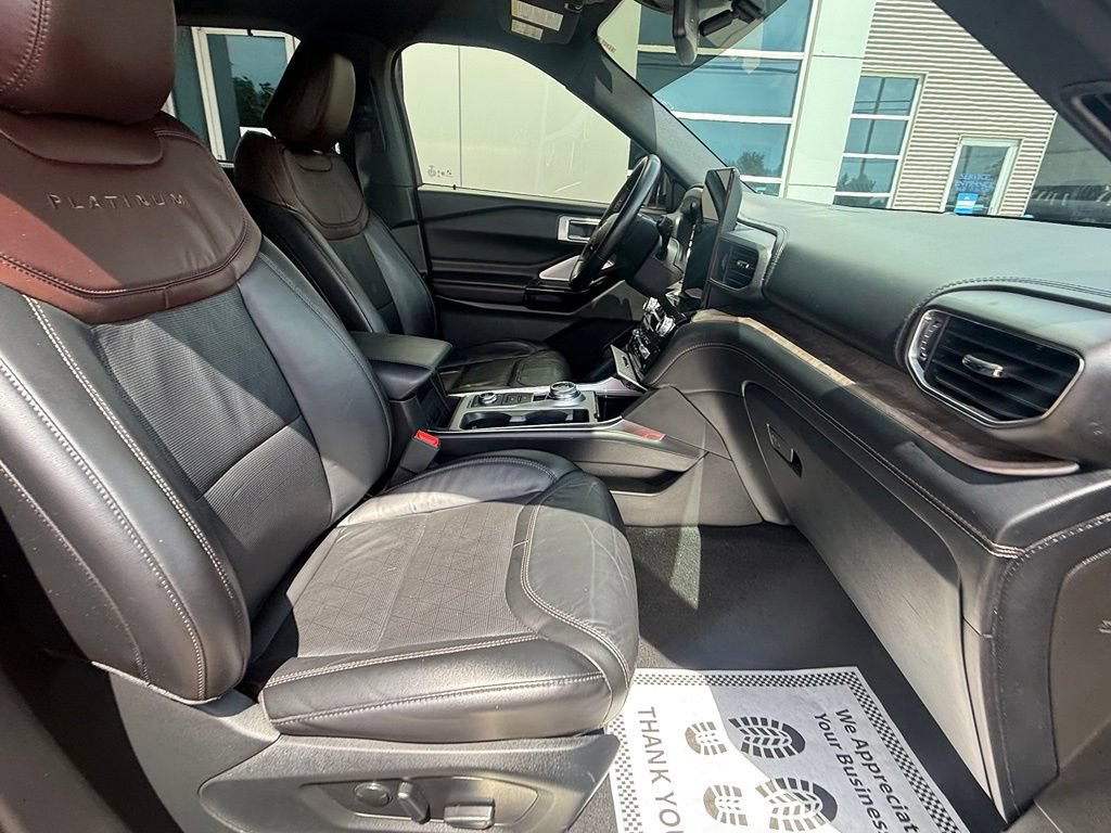 Certified 2023 Ford Explorer Platinum w/ Technology Package AWD/4WD image 14