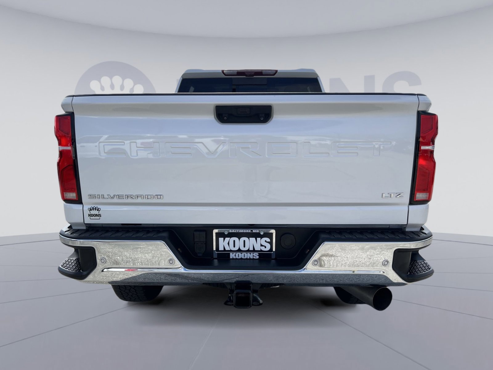 Used 2024 Chevrolet Silverado 2500 LTZ w/ LTZ Plus Package image 3