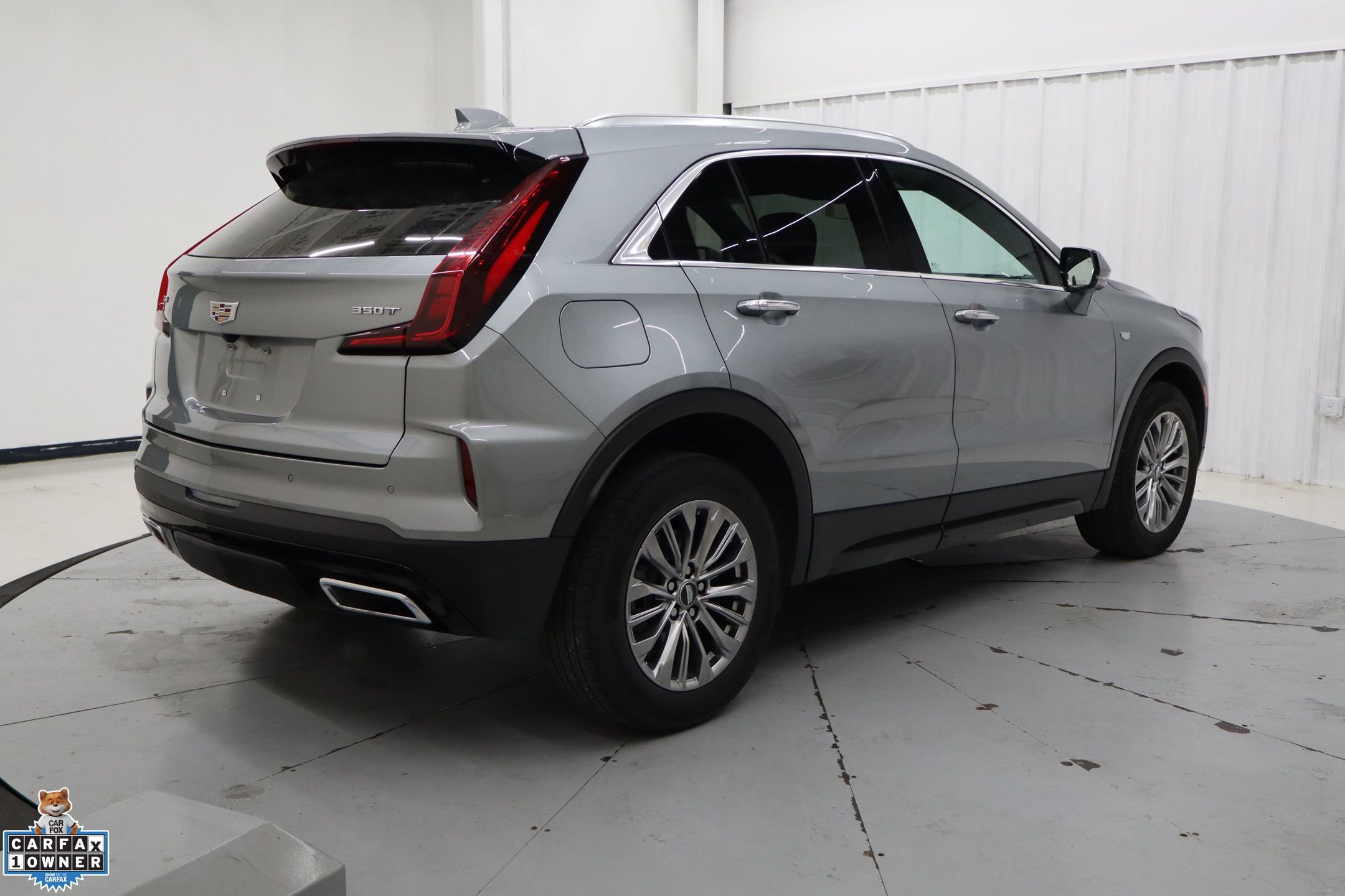 Used 2025 Cadillac XT4 Premium Luxury image 5
