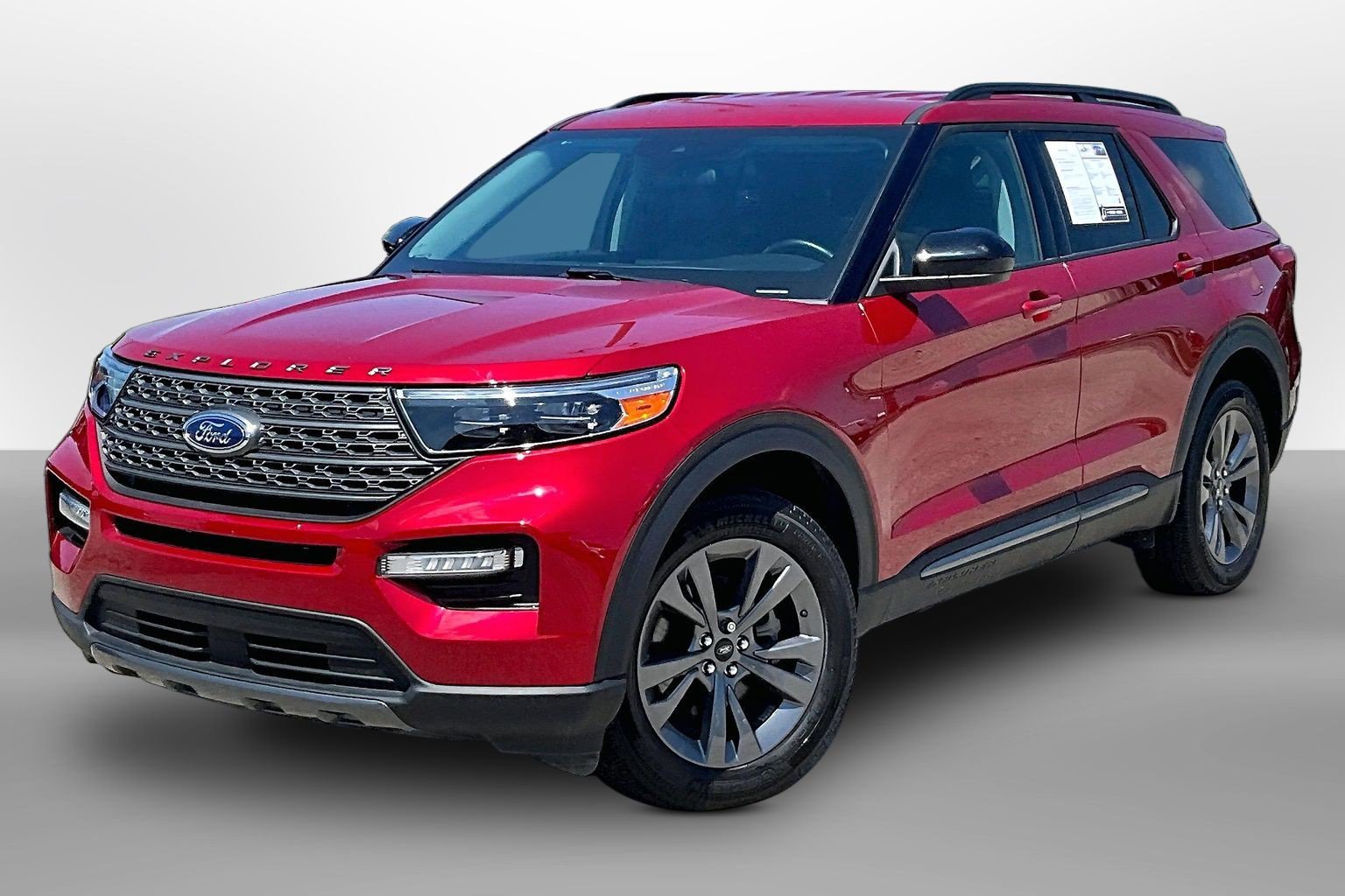 Certified 2024 Ford Explorer XLT w/ Equipment Group 202A AWD/4WD image 13