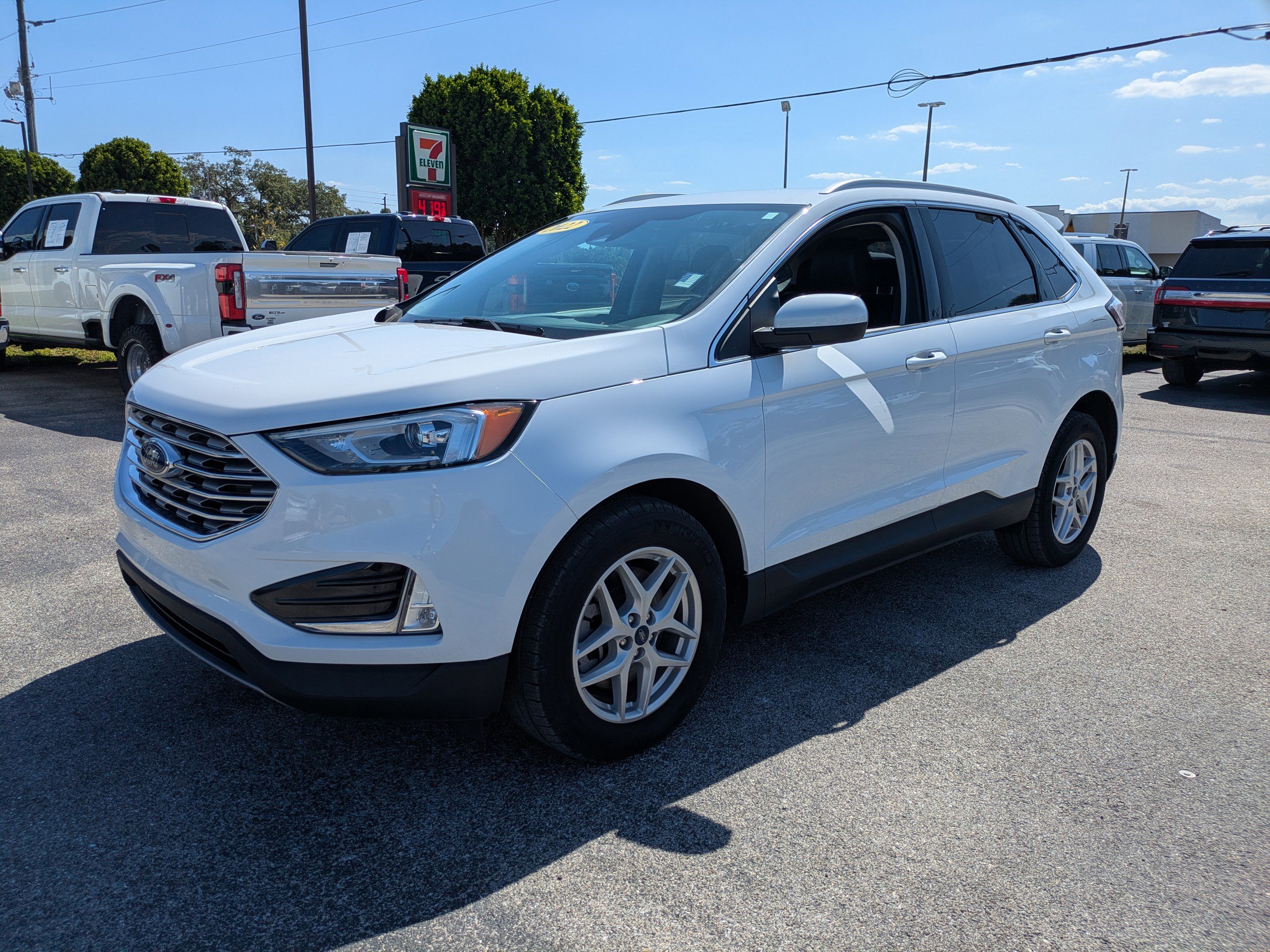 Certified 2022 Ford Edge SEL w/ Convenience Package AWD/4WD image 7