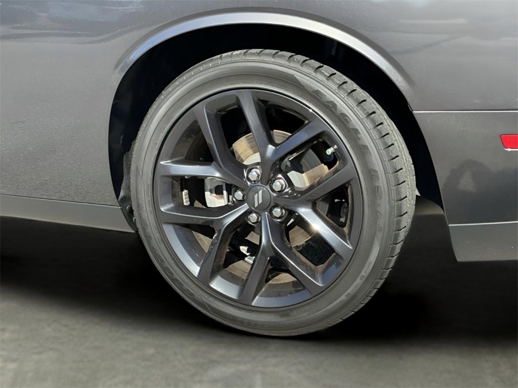Used 2023 Dodge Challenger R/T w/ Plus Package image 16