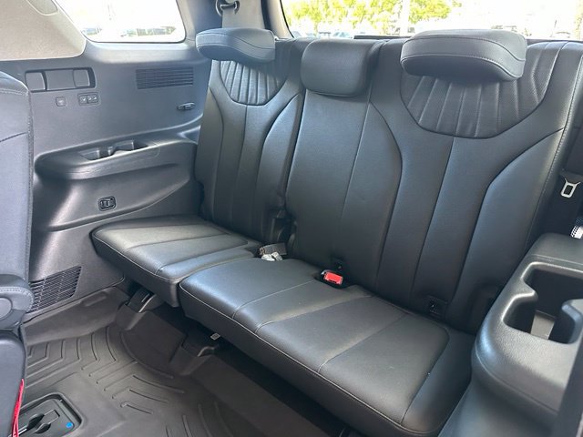 Used 2024 Hyundai Palisade Limited AWD/4WD image 17