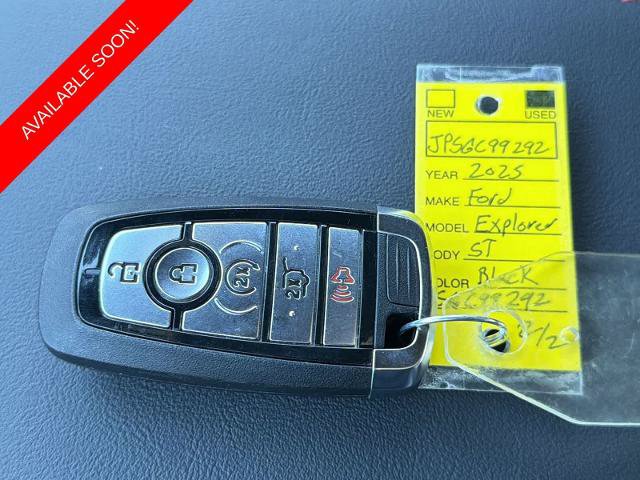 Certified 2025 Ford Explorer ST-Line AWD/4WD image 36
