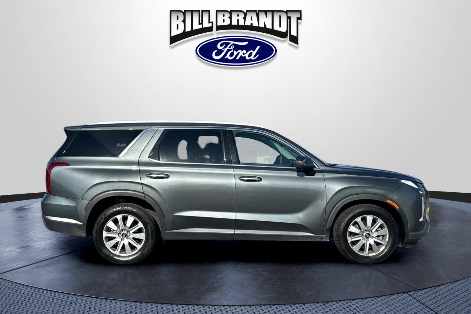 Used 2025 Hyundai Palisade SEL FWD image 2