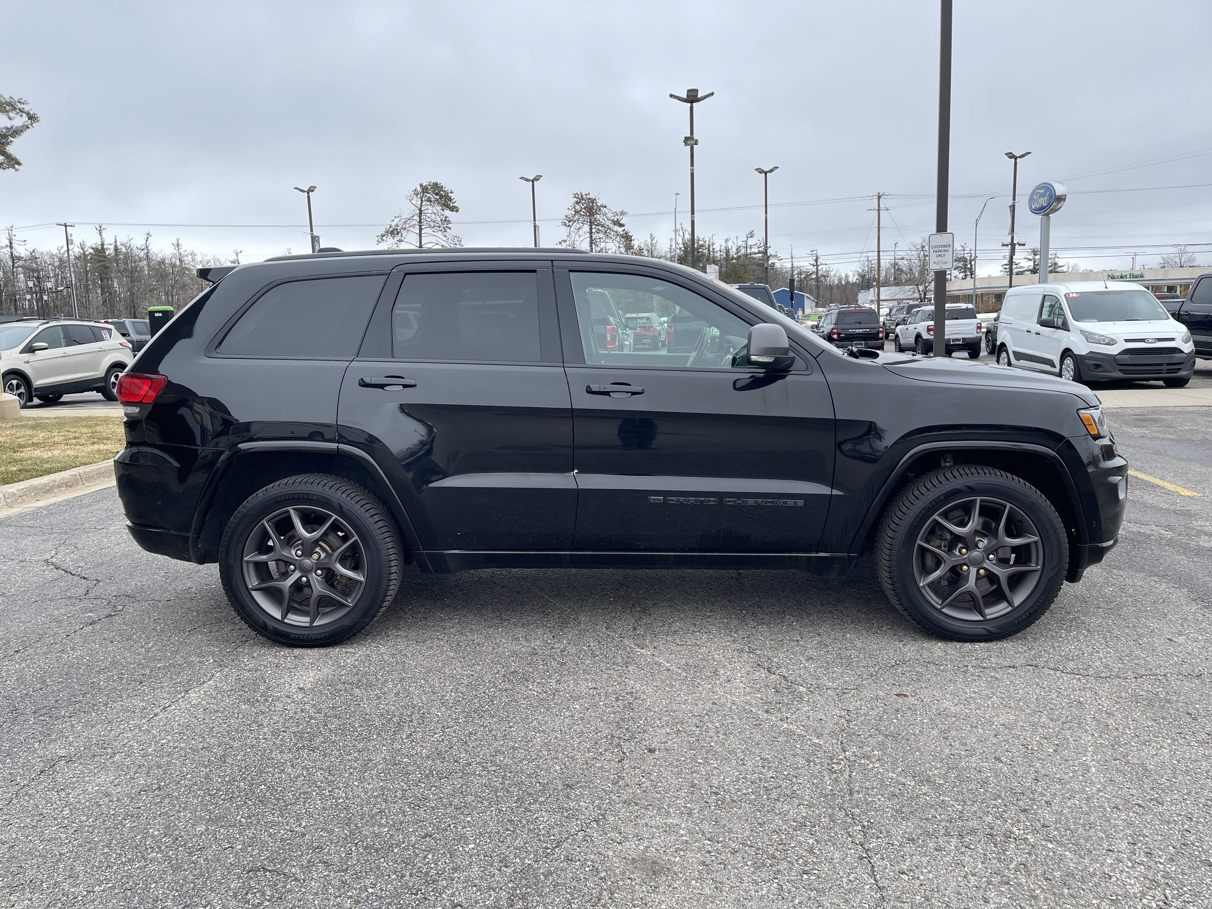 Used 2021 Jeep Grand Cherokee Limited image 3