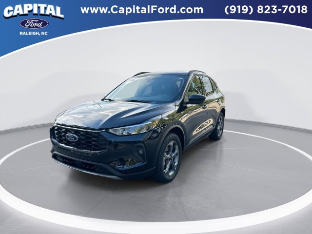 Certified 2025 Ford Escape ST-Line Select AWD/4WD image 4
