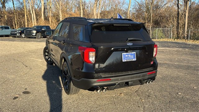Certified 2023 Ford Explorer ST w/ Equipment Group 401A image 3