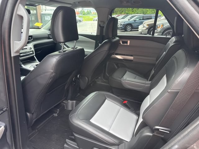 Certified 2023 Ford Explorer XLT w/ Equipment Group 202A AWD/4WD image 14