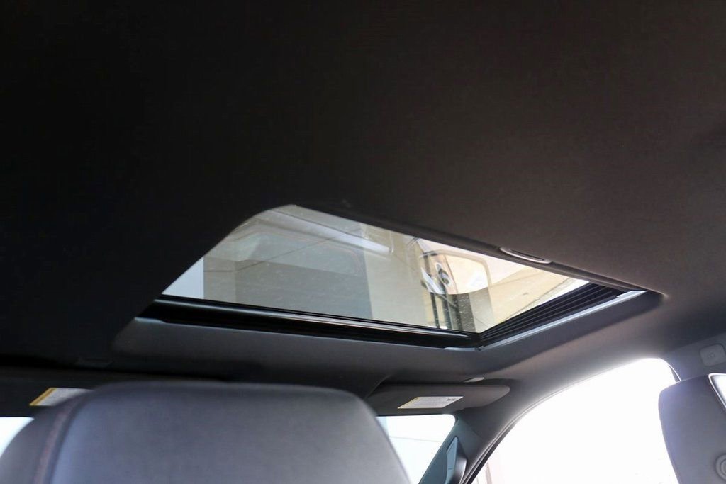 Used 2023 GMC Sierra 1500 AT4 w/ Technology Package image 28