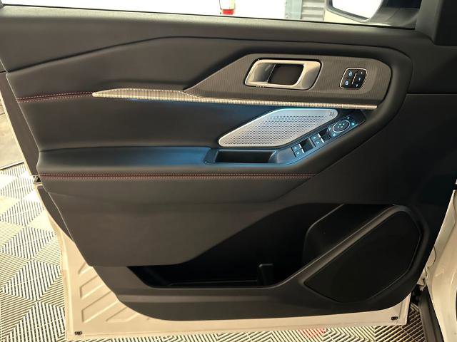 Certified 2025 Ford Explorer ST RWD image 15