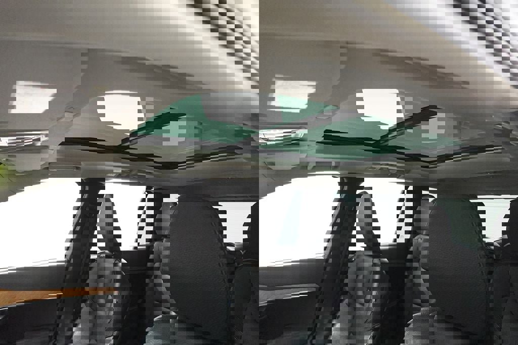 Used 2023 Volvo XC90 B6 Plus image 12