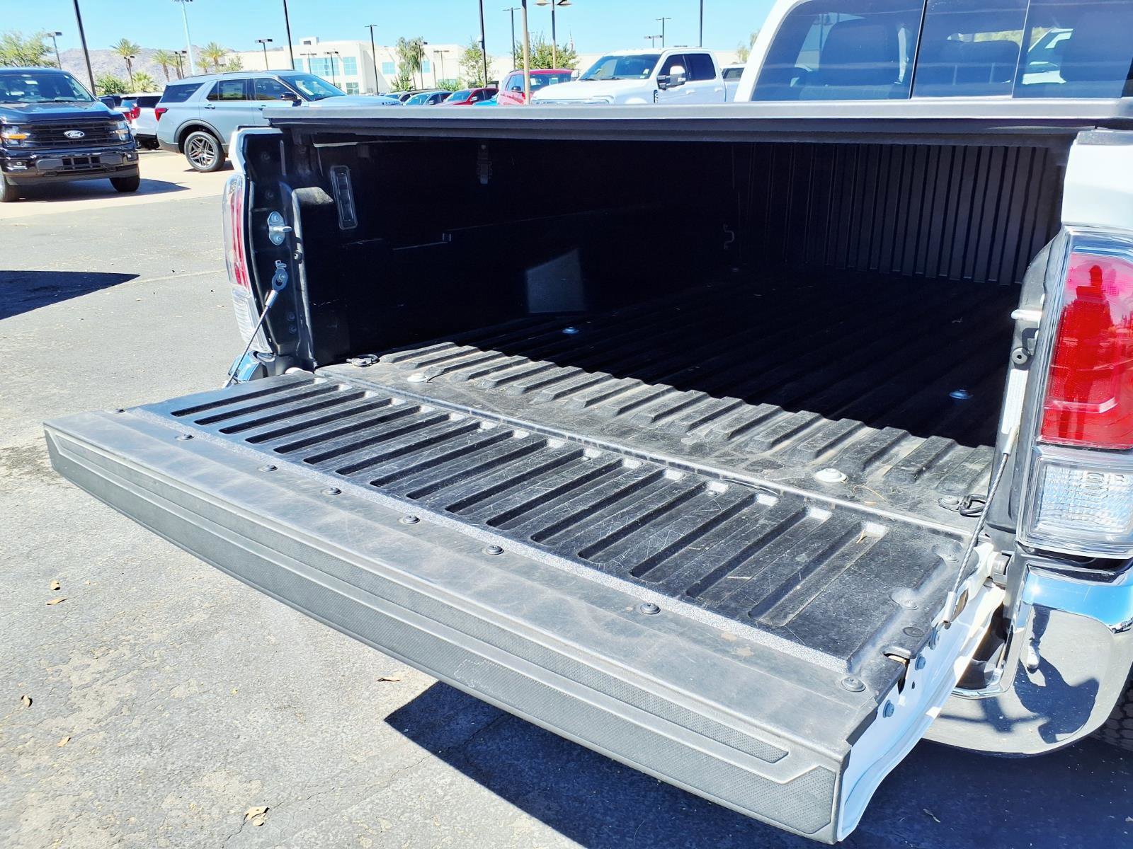 Used 2023 Toyota Tacoma TRD Off-Road image 10