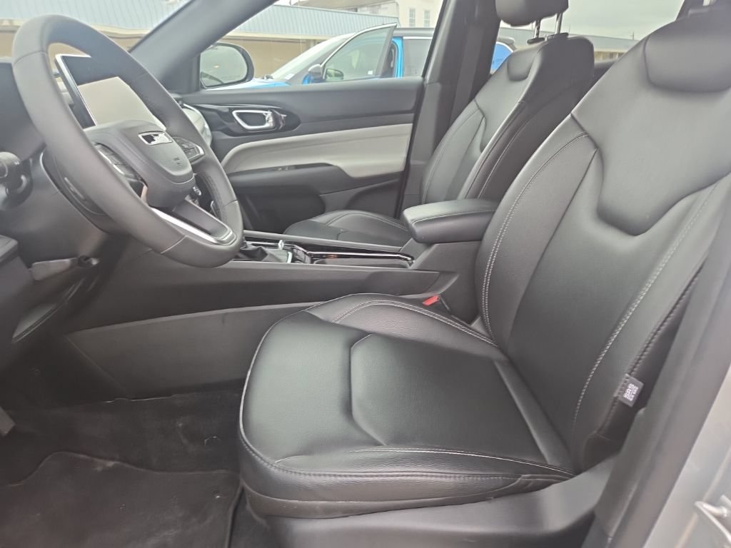 Used 2026 Jeep Compass Limited AWD/4WD image 21