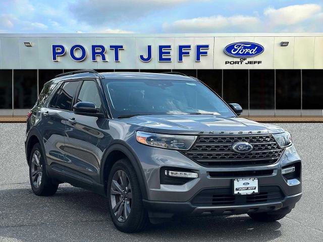 Certified 2022 Ford Explorer XLT w/ Equipment Group 202A image 5