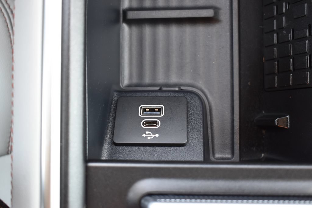 Certified 2025 Ford Expedition Active AWD/4WD image 22