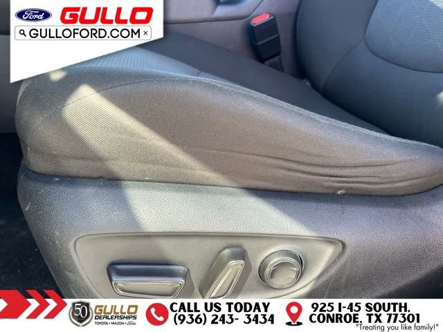 Used 2025 Toyota RAV4 XLE FWD image 21