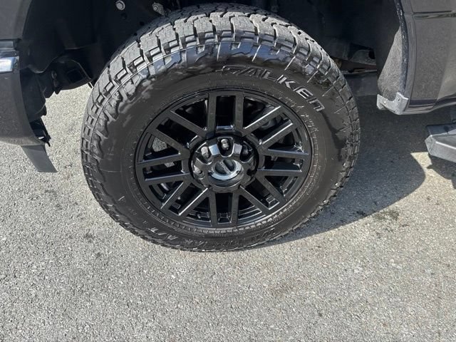 Certified 2022 Ford F250 XLT w/ Black Appearance Package AWD/4WD image 13