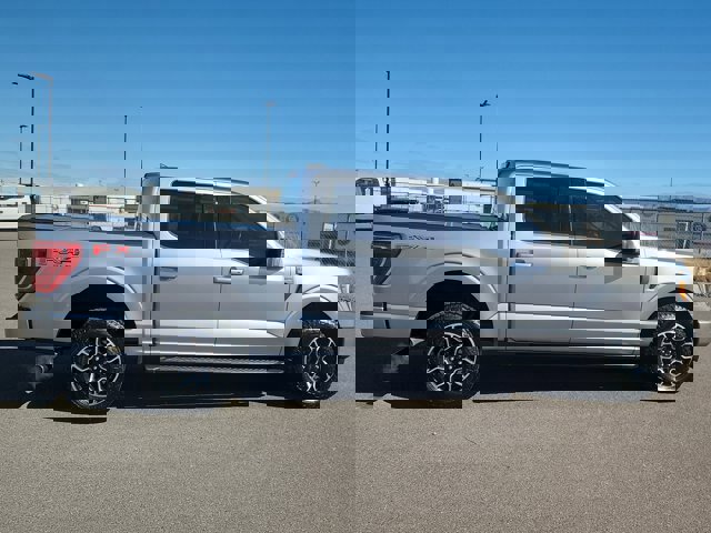 Certified 2021 Ford F150 XLT w/ Equipment Group 302A High image 4