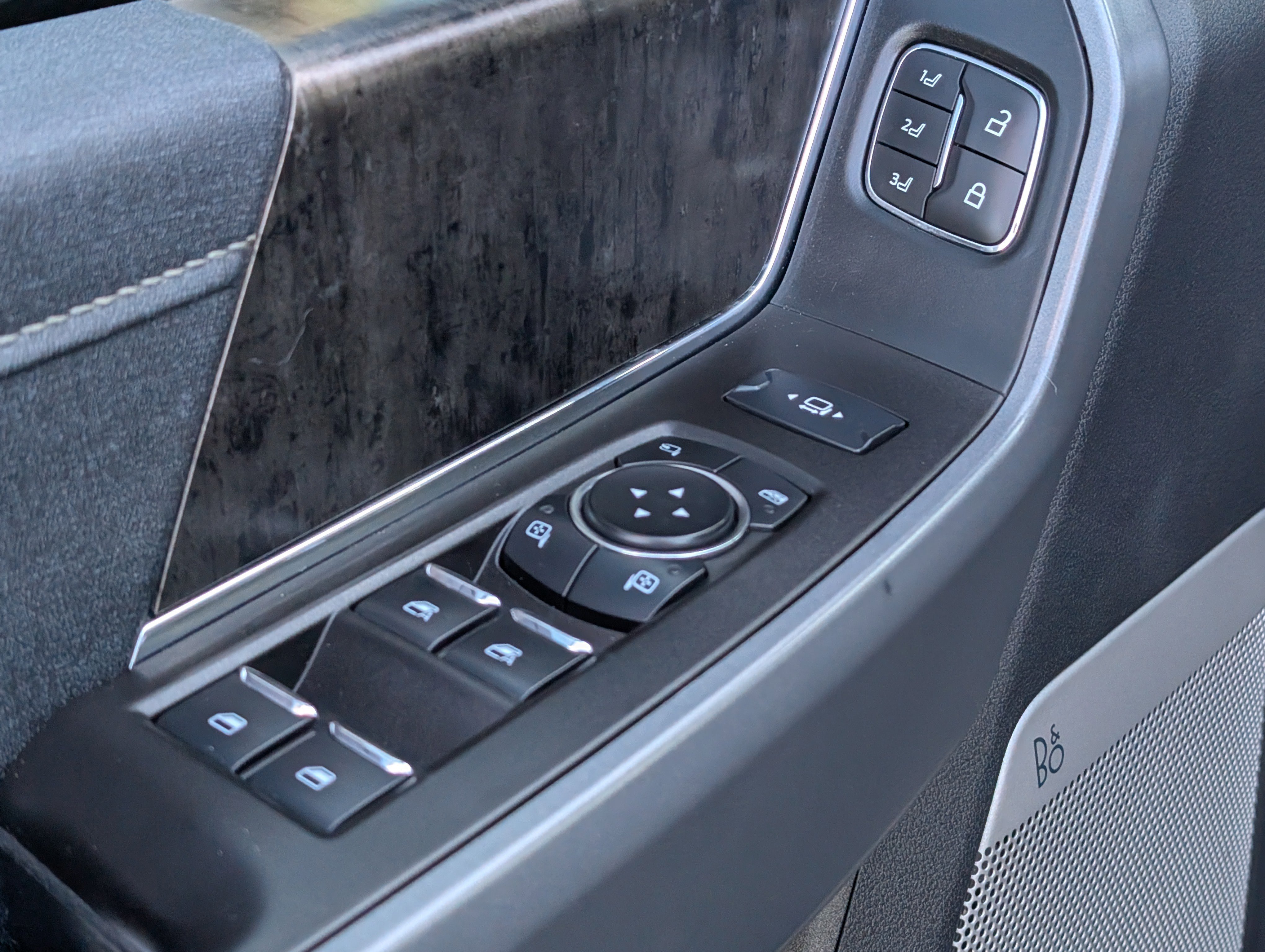 Certified 2024 Ford F250 Lariat w/ Lariat Ultimate Package image 17