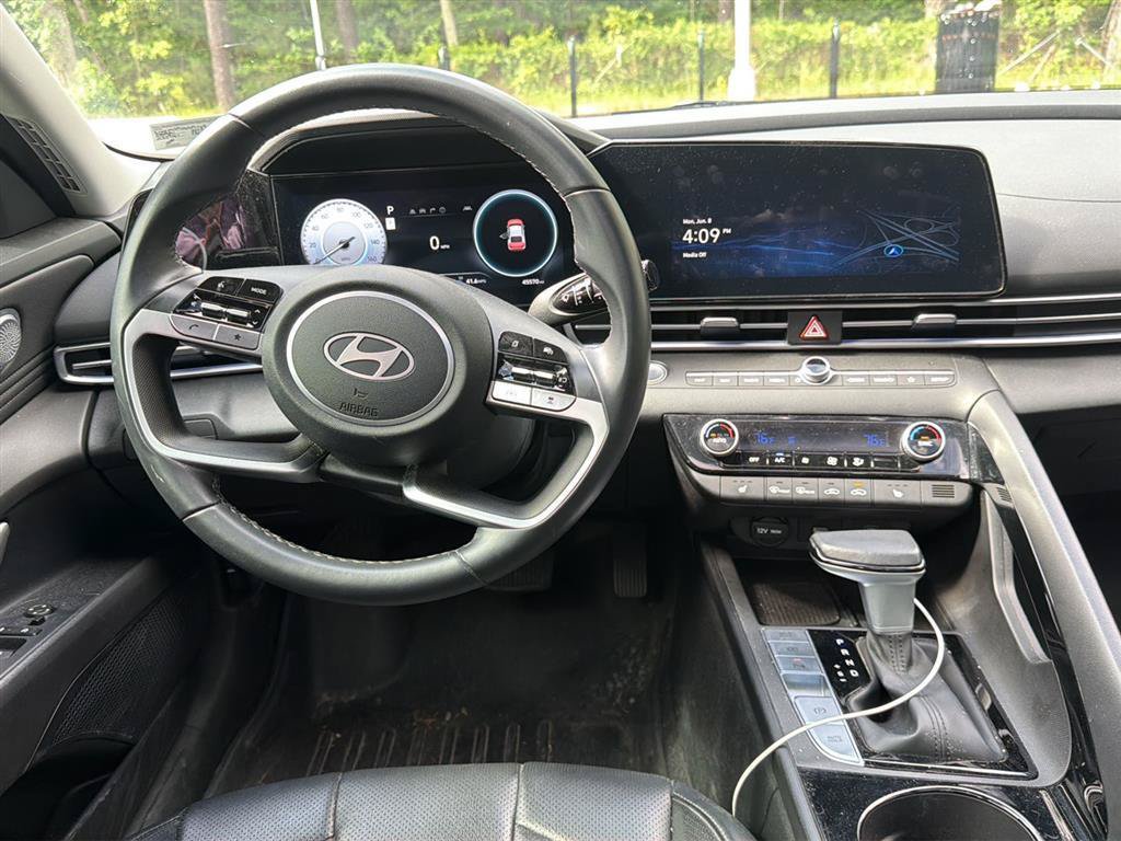 Used 2024 Hyundai Elantra Limited FWD image 9