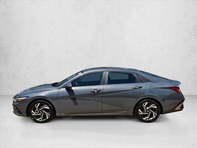 Used 2024 Hyundai Elantra Limited FWD image 9