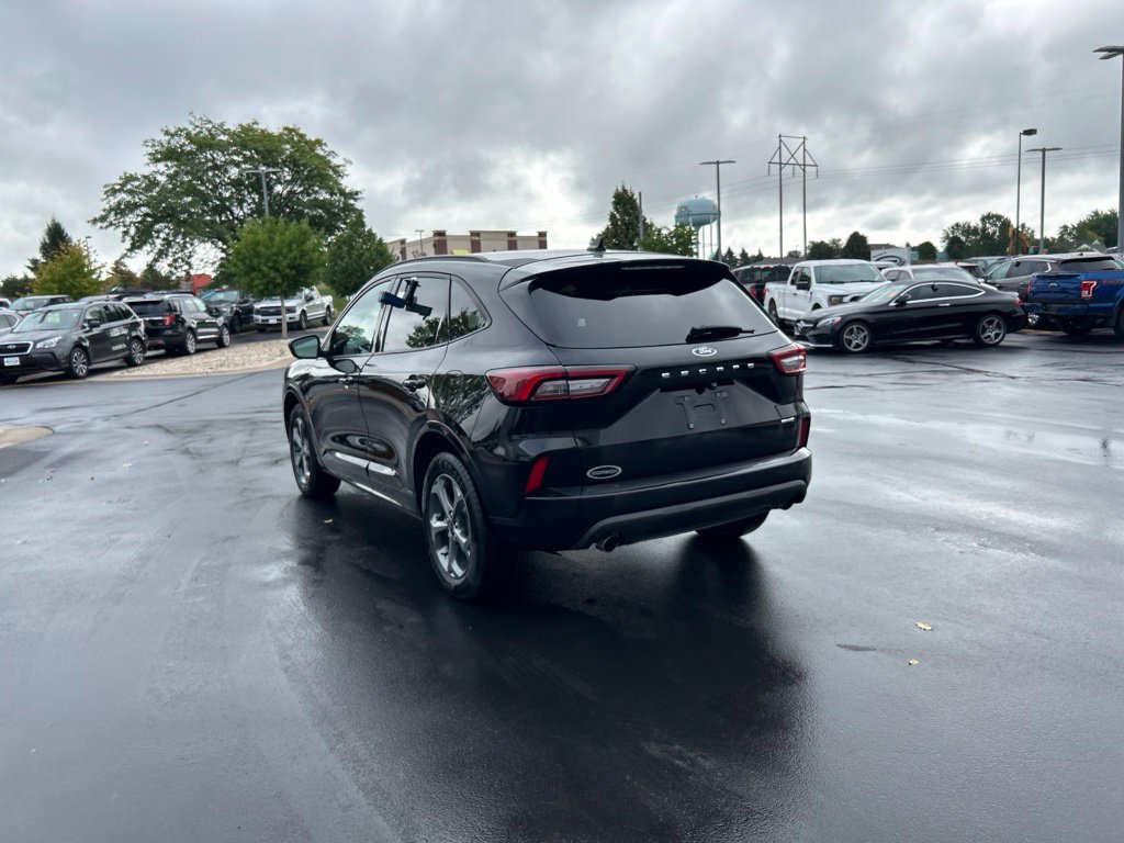 Certified 2024 Ford Escape ST-Line AWD/4WD image 9