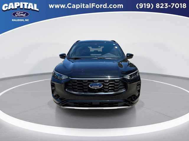 Certified 2024 Ford Escape ST-Line Select w/ Tech Pack #2 AWD/4WD image 3