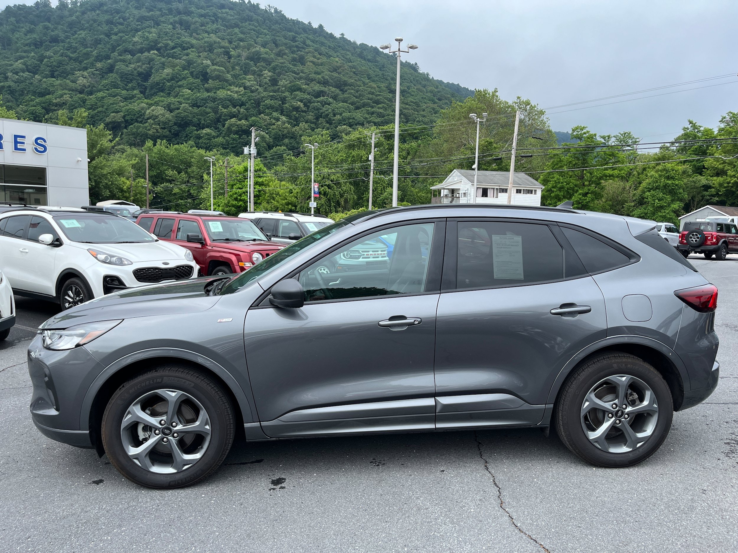 Certified 2023 Ford Escape ST-Line w/ Tech Pack #1 AWD/4WD image 7