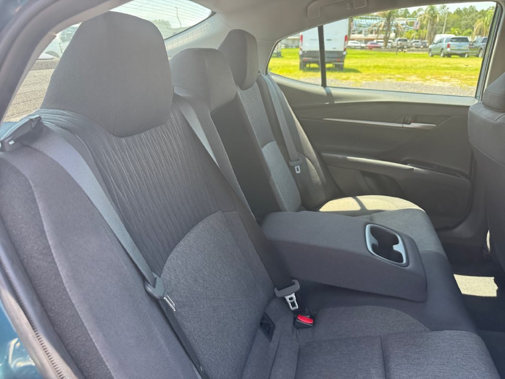 Used 2025 Toyota Camry LE FWD image 30