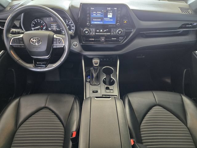 Used 2021 Toyota Highlander XSE FWD image 27