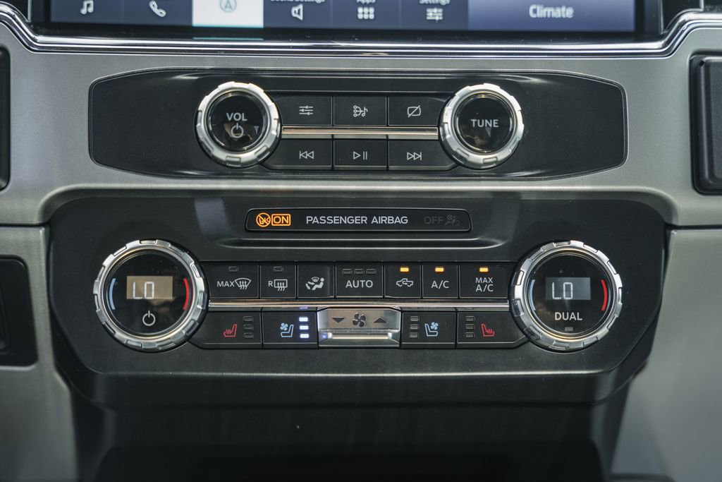 Certified 2022 Ford F350 Lariat w/ Lariat Value Package AWD/4WD image 31
