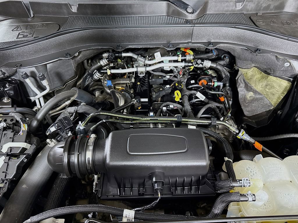 Certified 2023 Ford Explorer XLT w/ Equipment Group 202A image 31