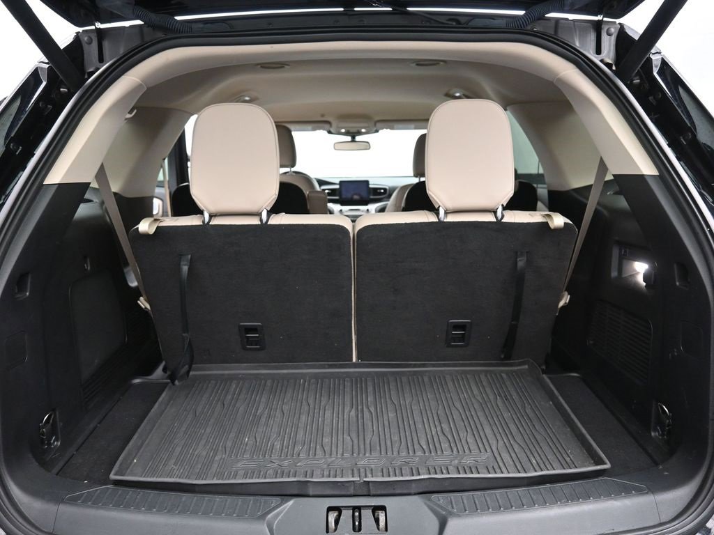 Certified 2022 Ford Explorer XLT w/ Equipment Group 202A image 2