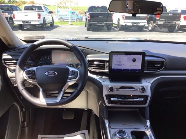 Certified 2022 Ford Explorer XLT w/ Equipment Group 202A AWD/4WD image 10