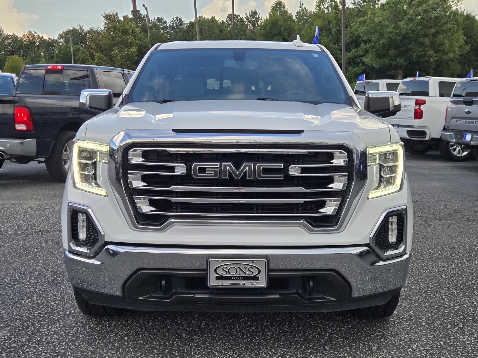 Used 2021 GMC Sierra 1500 SLT w/ SLT Convenience Package AWD/4WD image 3