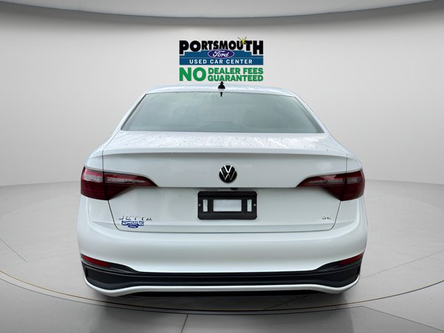 Used 2024 Volkswagen Jetta SE w/ Panoramic Sunroof Package FWD image 28
