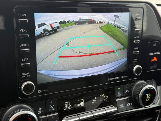 Used 2022 Toyota Highlander XLE AWD/4WD image 18