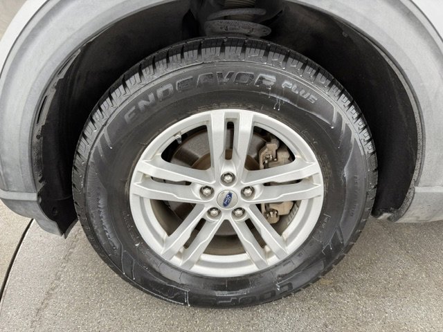 Certified 2021 Ford Explorer XLT w/ Equipment Group 202A RWD image 7
