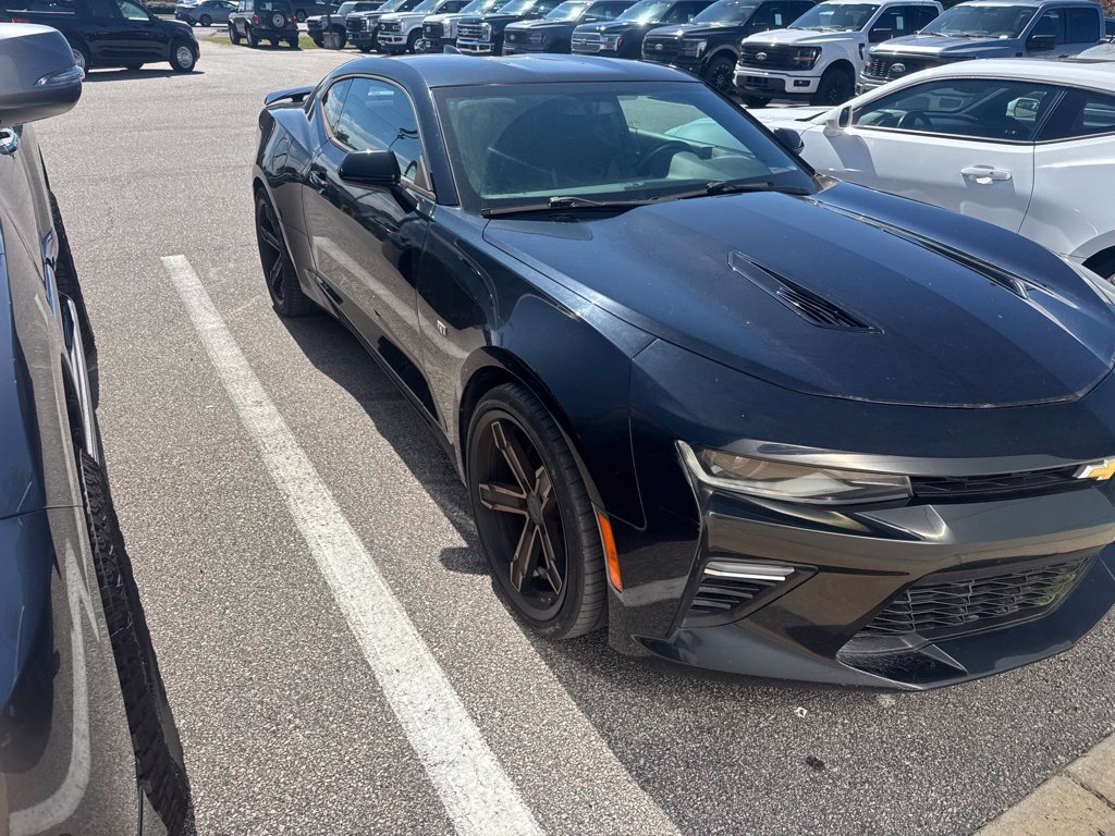 Used 2017 Chevrolet Camaro SS RWD image 2