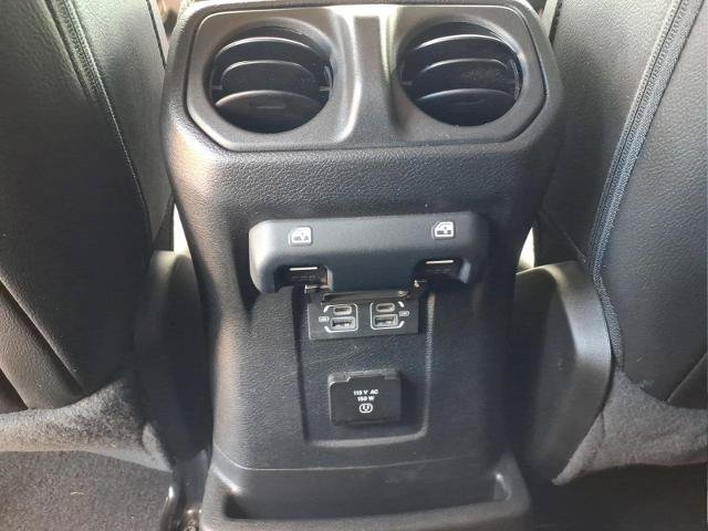 Used 2023 Jeep Wrangler Unlimited Sahara AWD/4WD image 16